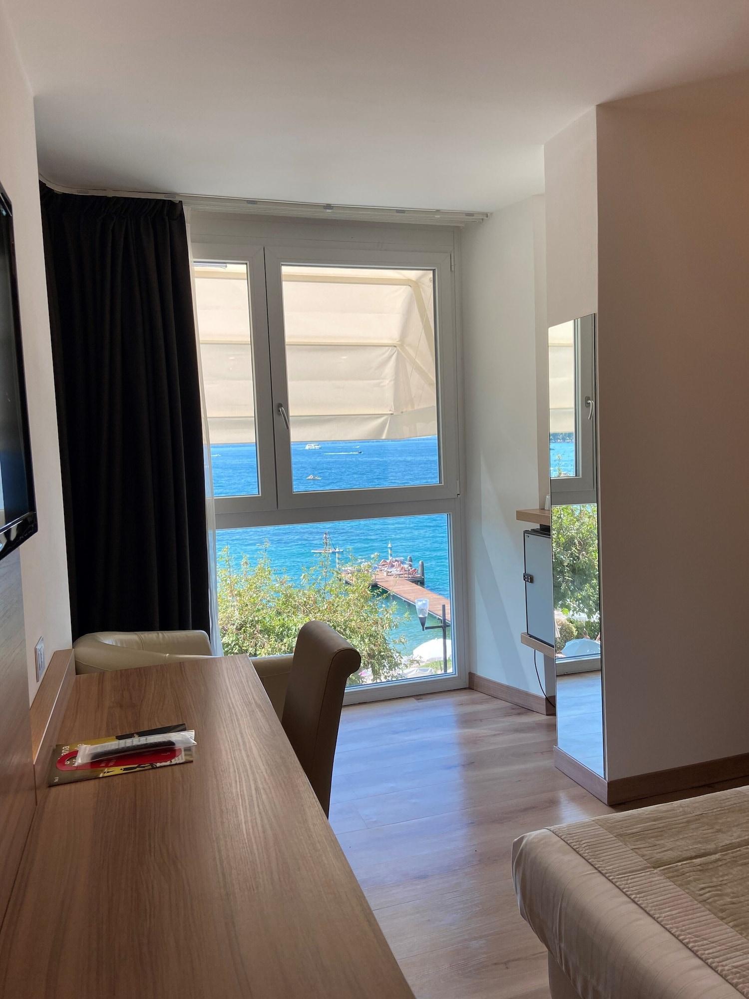 Kriss Internazionale Hotel Bardolino Eksteriør billede