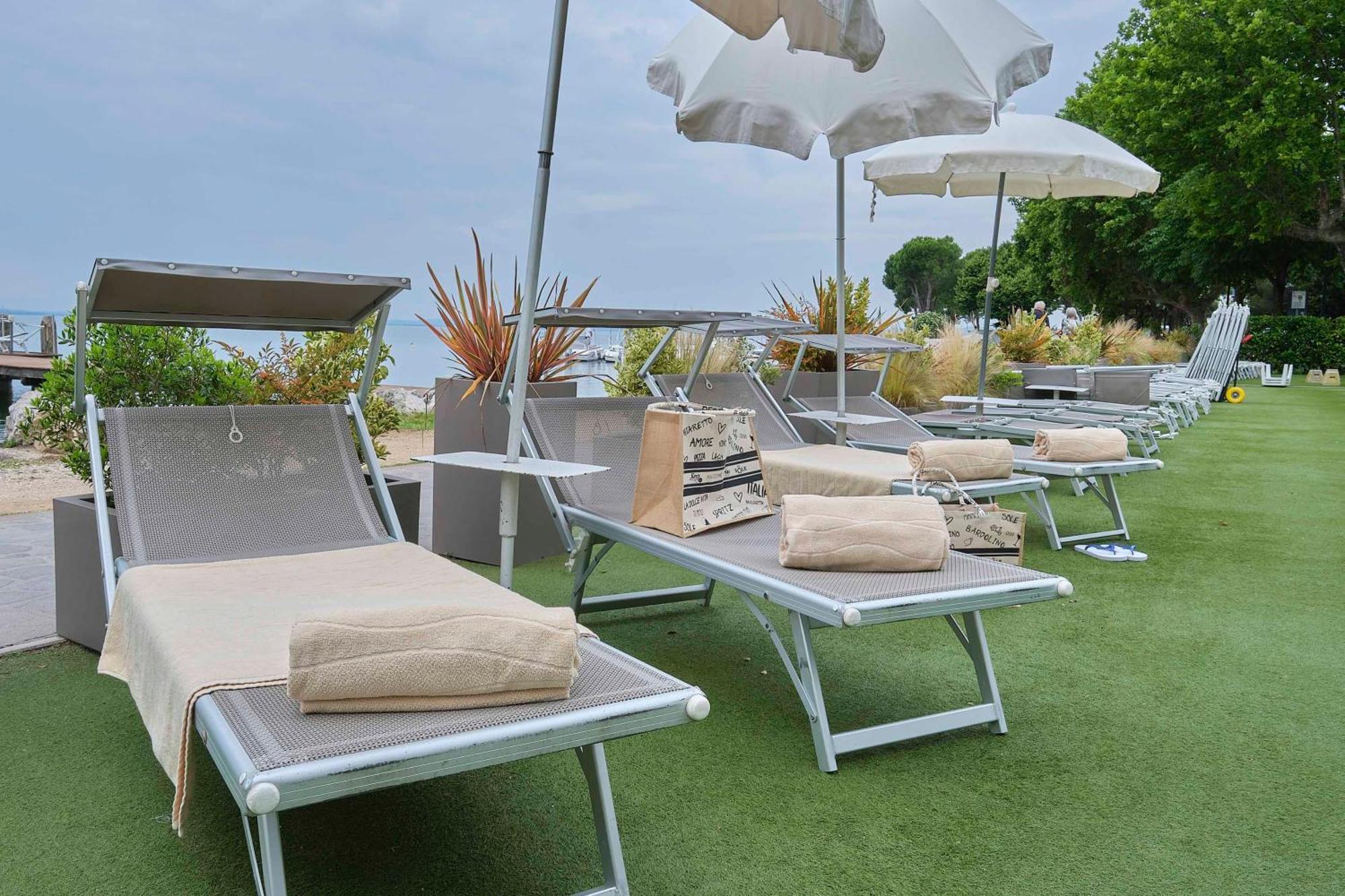 Kriss Internazionale Hotel Bardolino Eksteriør billede