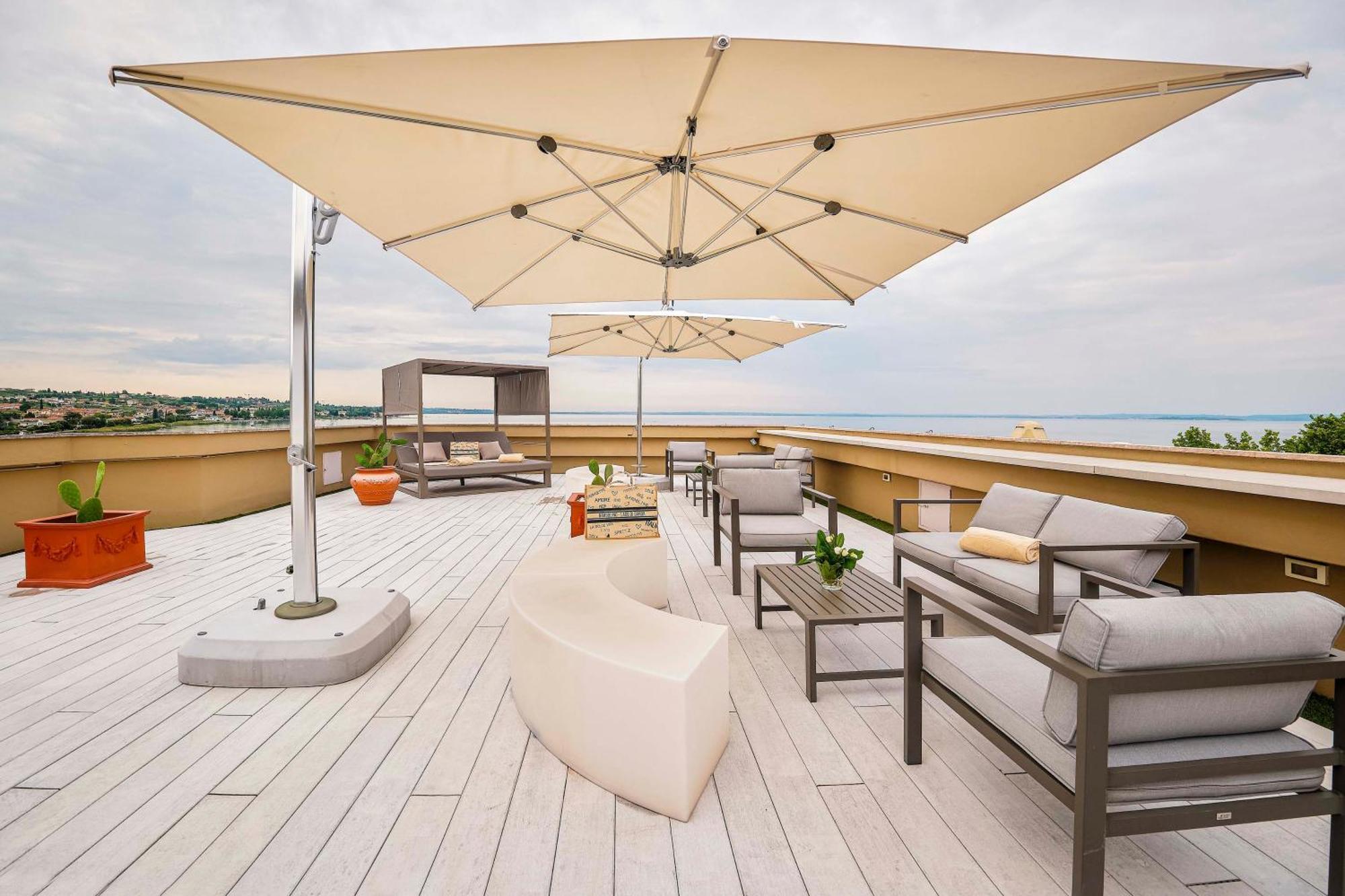 Kriss Internazionale Hotel Bardolino Eksteriør billede