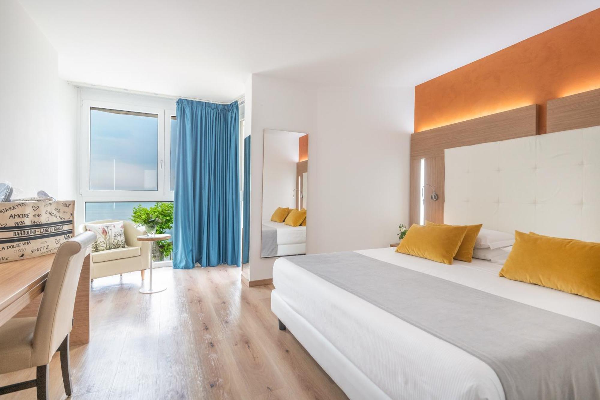 Kriss Internazionale Hotel Bardolino Eksteriør billede