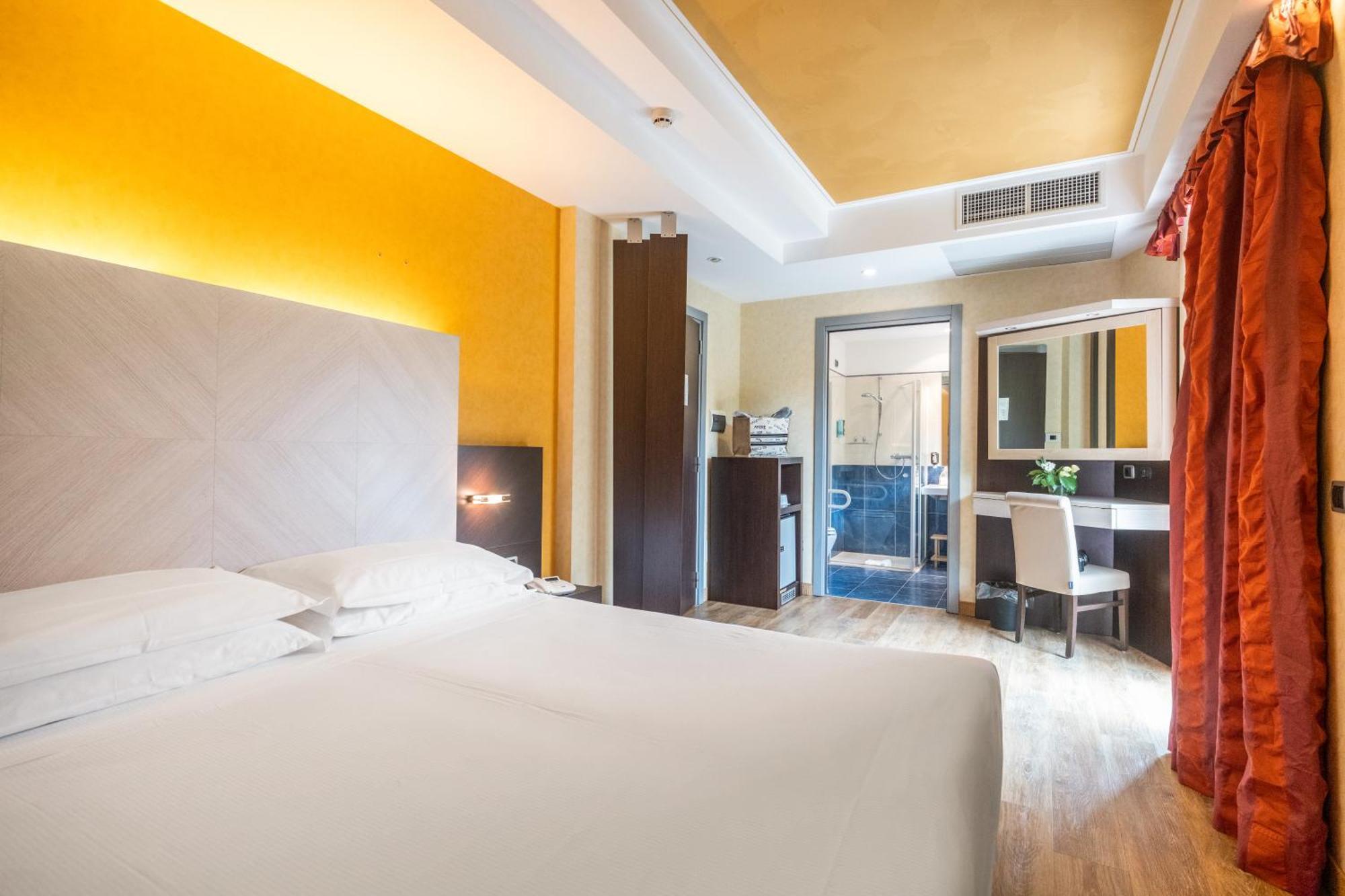 Kriss Internazionale Hotel Bardolino Eksteriør billede